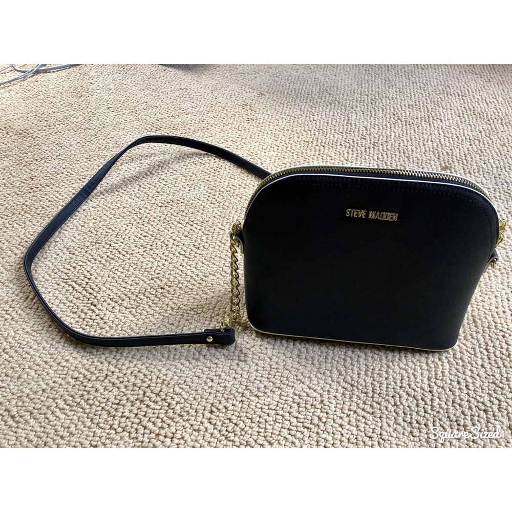 Black Steve Madden Crossbody!!